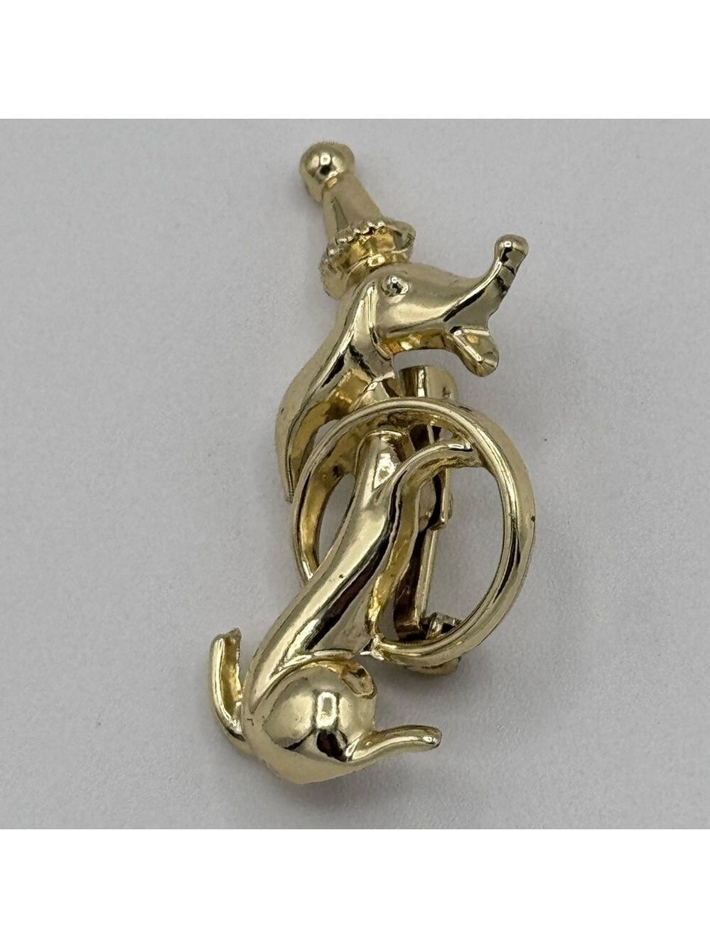 Vintage 1960s Circus Dog Brooch – Gold Tone Clown Performer Pin (Made in USA)